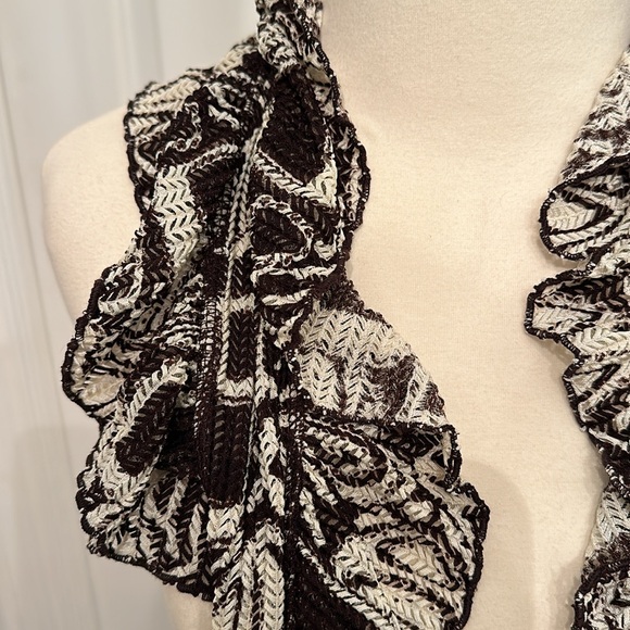 Chico’s Ruffle Scarf - Picture 3 of 4